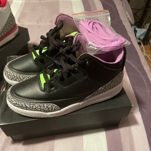 Jordan 3’s fair condition